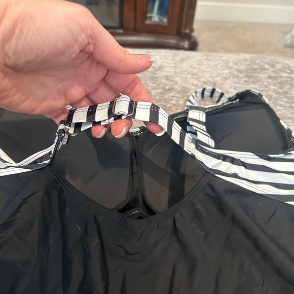 NWT Daci Women’s Plus Size 22W One Piece Swim - Picture 7 of 9